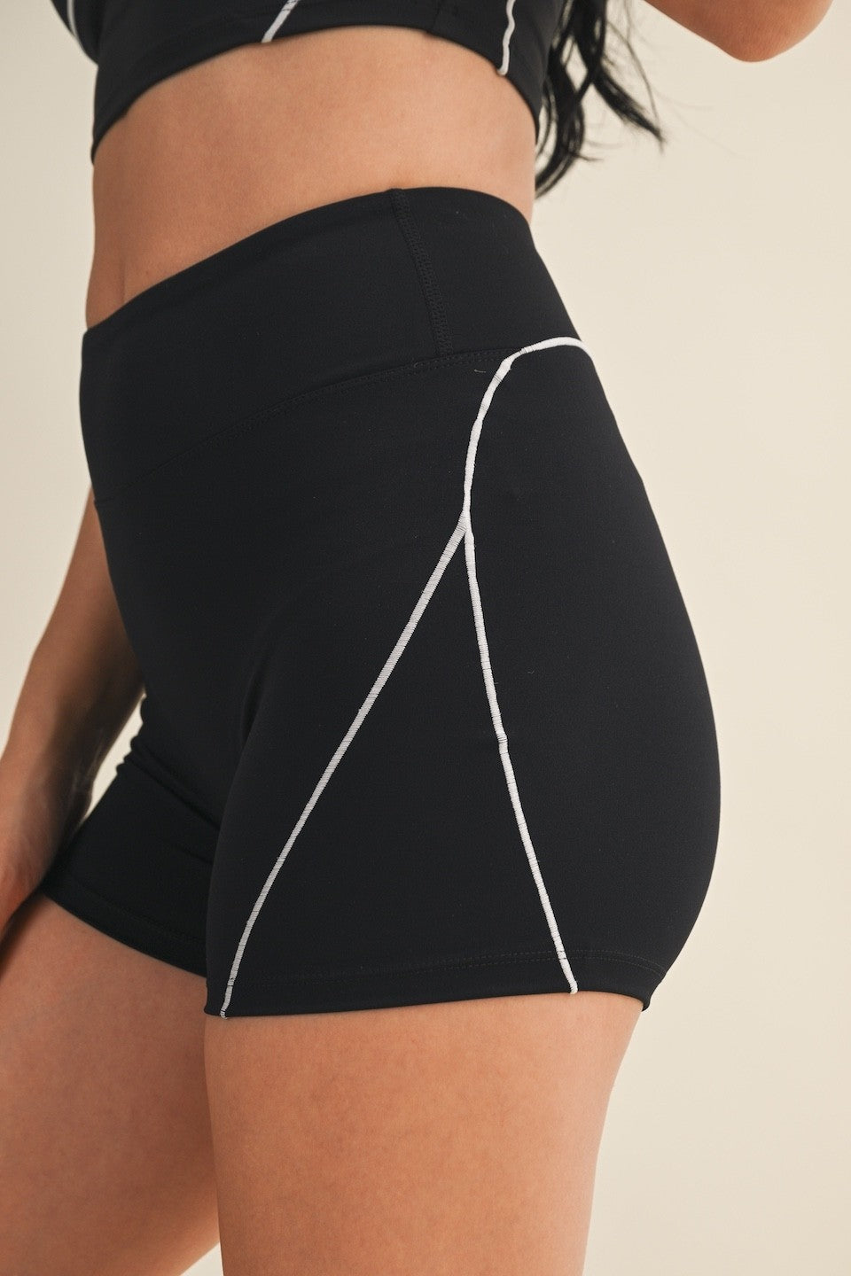 Contour Biker Shorts (Black)