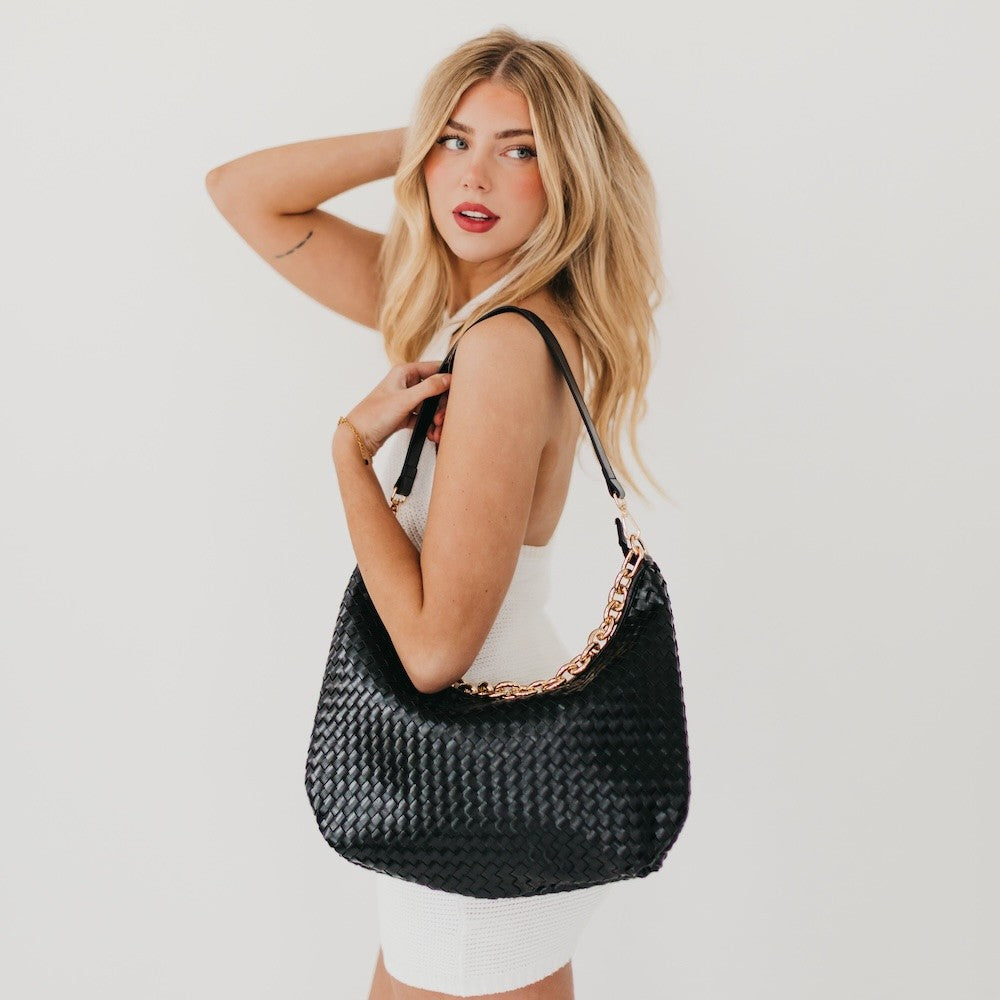 Chain Reaction Shoulder Bag (2 Colors)